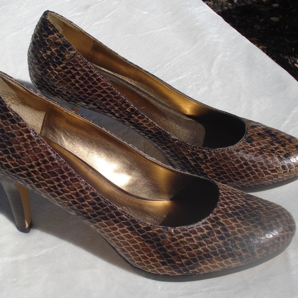 Anne Klein Reptile/Snake Animal Print Heels "NEW"